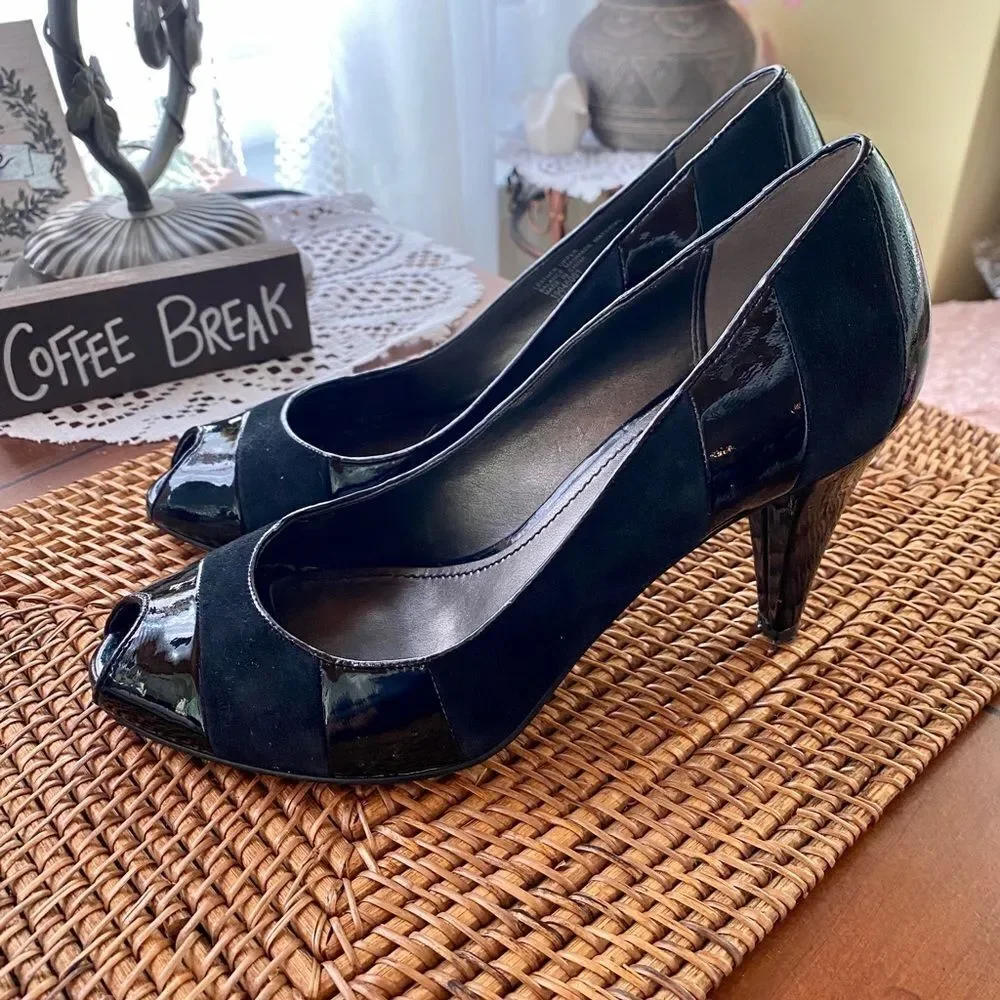 Gorgeous Franco Sarto Suede/Patent Leather Pumps